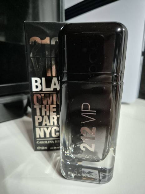 Carolina Herrera 212 VIP Black - 50ML