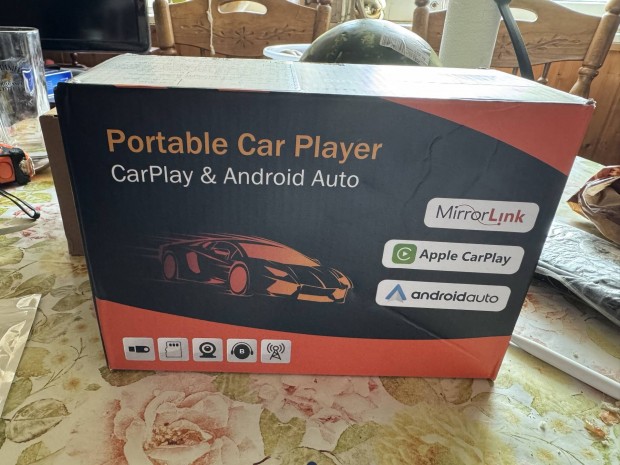 Carplay és android autós fm transmitter és kijelző