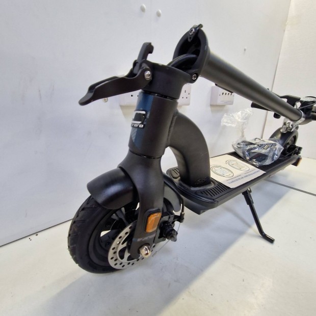 Carrera Impel elektromos roller vadonatúj