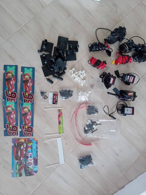 Carrera go kiegszt elemek. Adapter, joystick, plya magast.stb