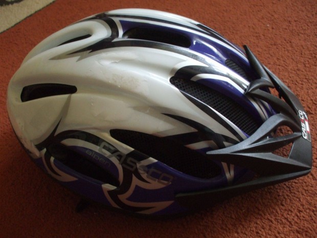 Casco biciklis sapka