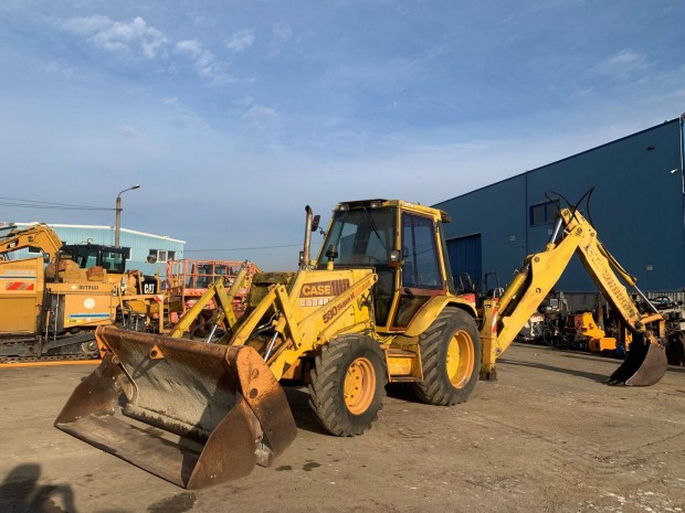 Case 580K kotr�-rakod� kombig�p