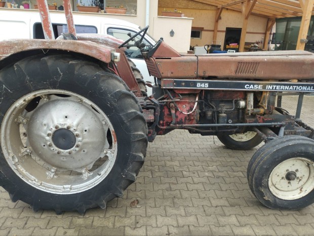 Case IH 845 kistraktor 