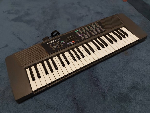 Casio CTK-100 hordozhat szintetiztor