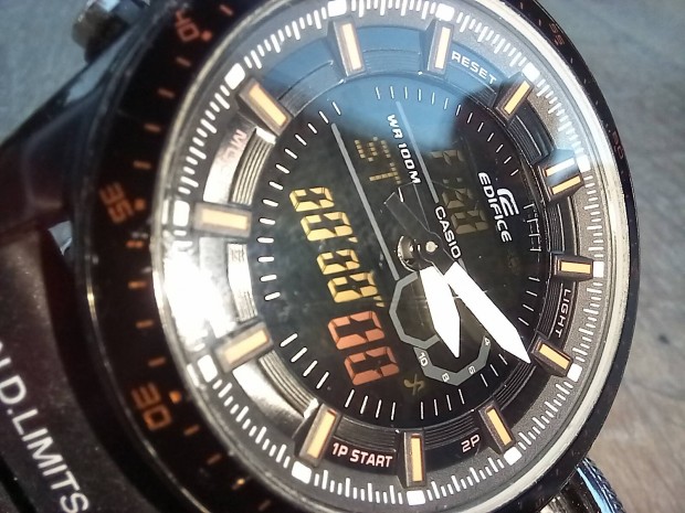 Casio Edifice EFA132PB-1A hasznlt llapotban elad 