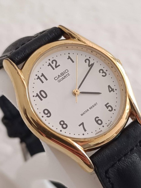 Casio MTP-1094 Klasszikus férfi dress watch, japán precizitás