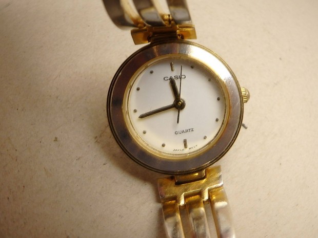 Casio Ni Karra Quartz Szerkezettel Modern Divatos Olcs