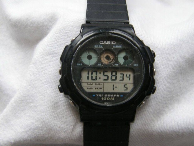 Casio Tri Graph 33 ves Antik frfi ra (100m vzll)