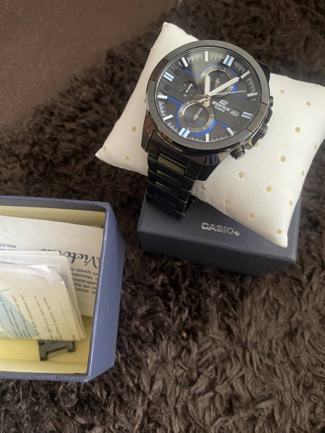 Casio edifice karra