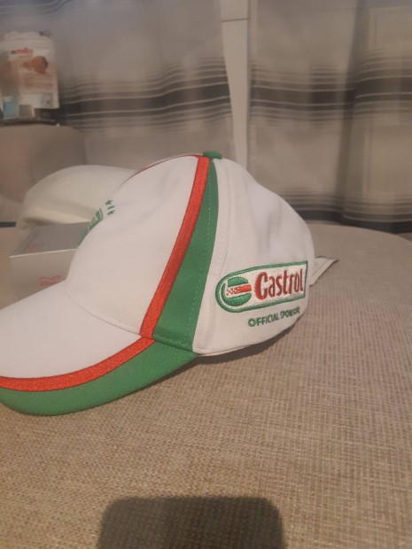 Castrol sapka