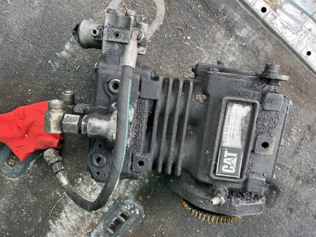 Cat caterpillar kompresszor szivattyú motor gép kotró markoló