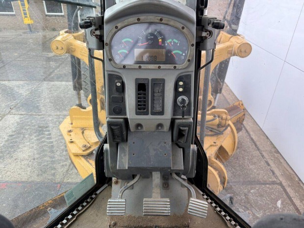 Caterpillar 14M / 11.208 üzemóra / Lízing 20%-tól