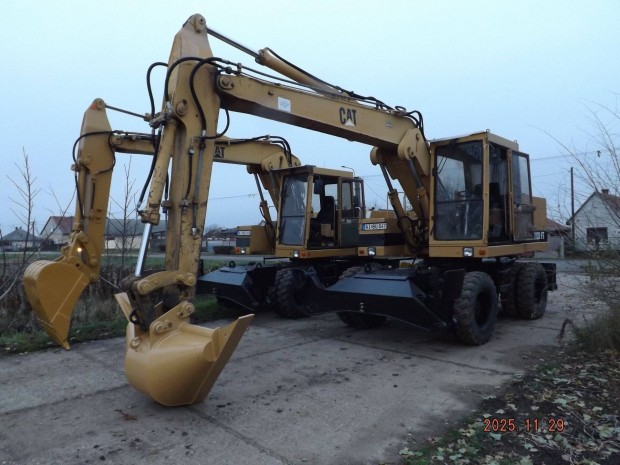 Caterpillar 212 B FT 2 Db. Aki Kapja Marja