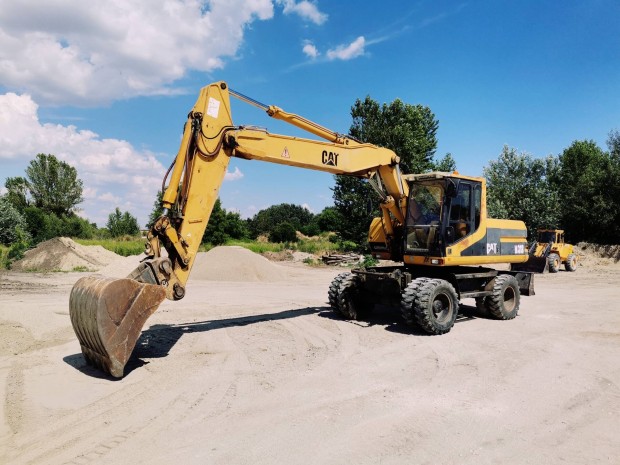 Caterpillar 318