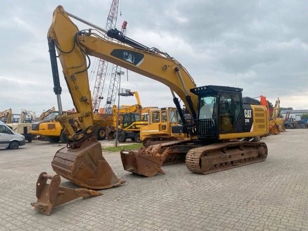 Caterpillar 329 ELN / 11.120 üzemóra / Lízing 20%-tól