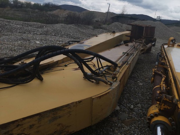 Caterpillar 330C tpus lncos kotrhoz gyri hosszgm 