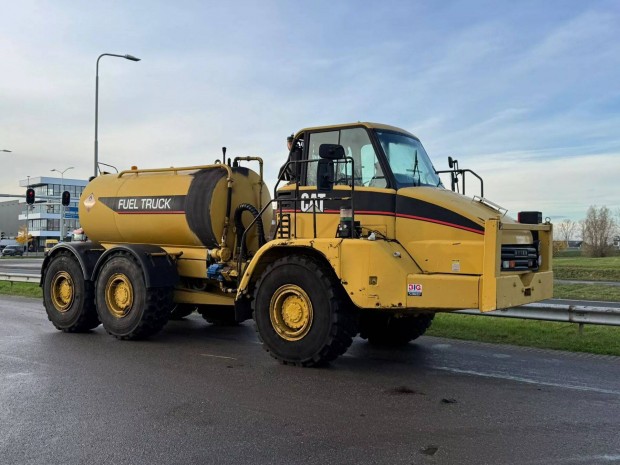 Caterpillar 725 Tanker / 13291 zemra / Lzing 20%-tl