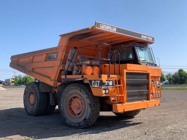 Caterpillar 771D dömper