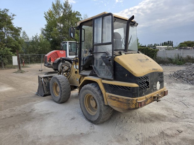 Caterpillar 906 homlokrakod