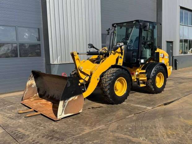 Caterpillar 908M / 1124 üzemóra / Lízing 20%-tól