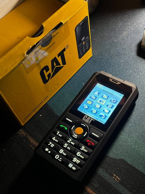 Caterpillar CAT B30 dual SIM fggetlen, j, 0 perces