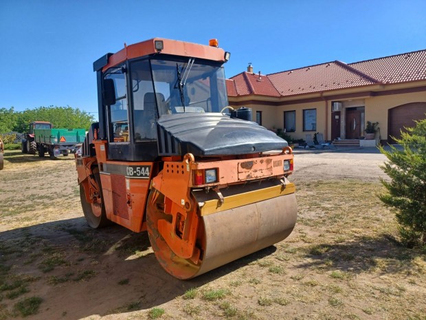 Caterpillar CB-544 vibrohenger