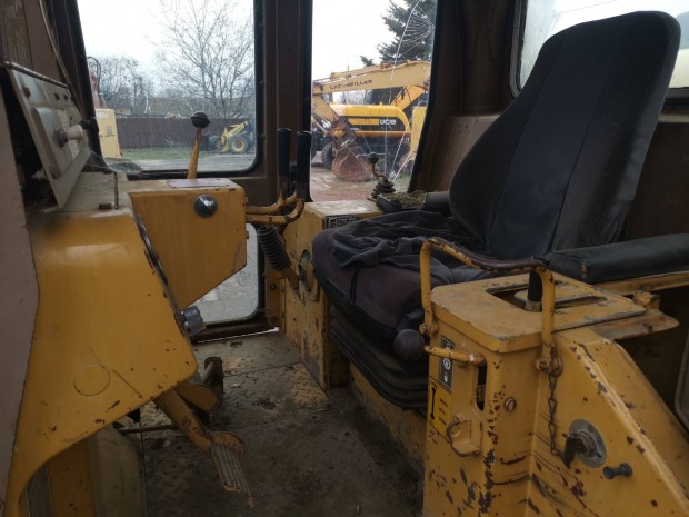 Caterpillar D4E Dzer 