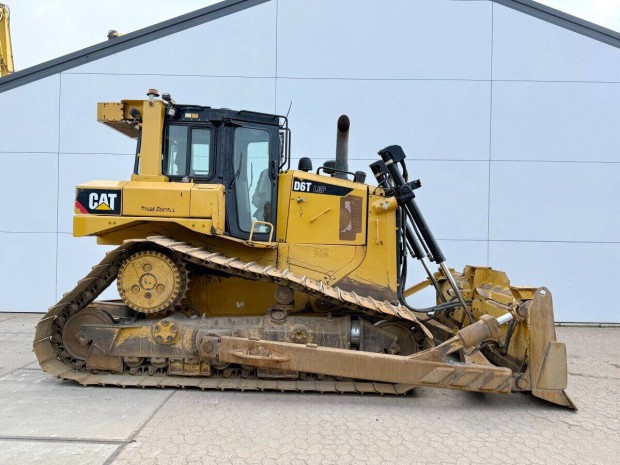 Caterpillar D6T Lgp / 10 895 üzemóra / Lízing 20%-tól