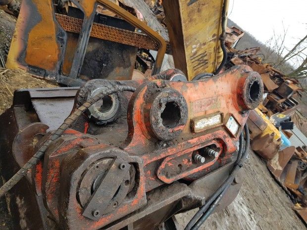 Caterpillar M318C.gyorscser�l�