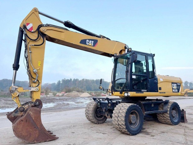 Caterpillar M322D / 11.392 zemra / Lzing 20%-tl