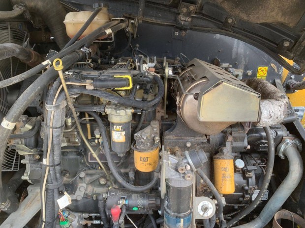 Caterpillar TH417C teleszk�pos rakod�