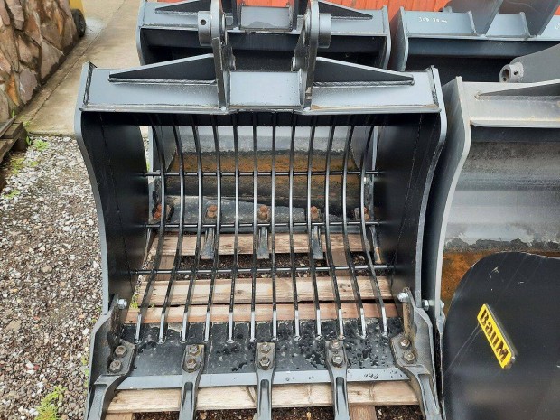 Caterpillar / CAT 428 438 Rost�l� kan�l