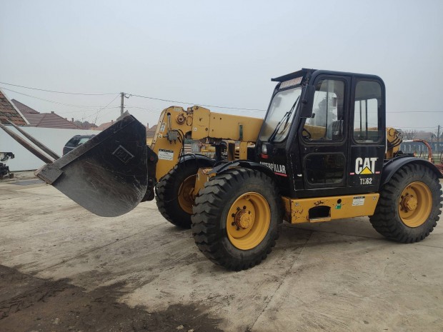 Caterpillar teleszkópos rakodó