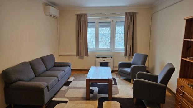 Cegl�d alb�rlet lak�s belv�ros 2 szob�s kiad�