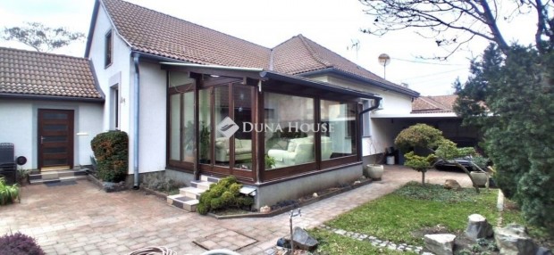 Cegl�di 162 nm-es h�z elad�