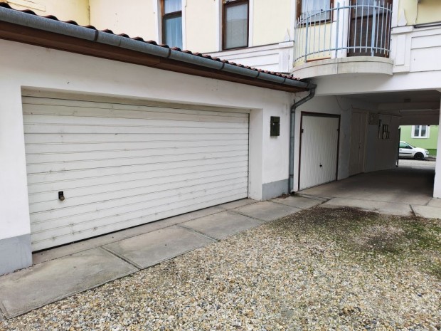 Cegl�di 27 nm-es gar�zs elad�