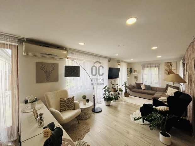 Cegl�di elad� 111 nm-es h�z