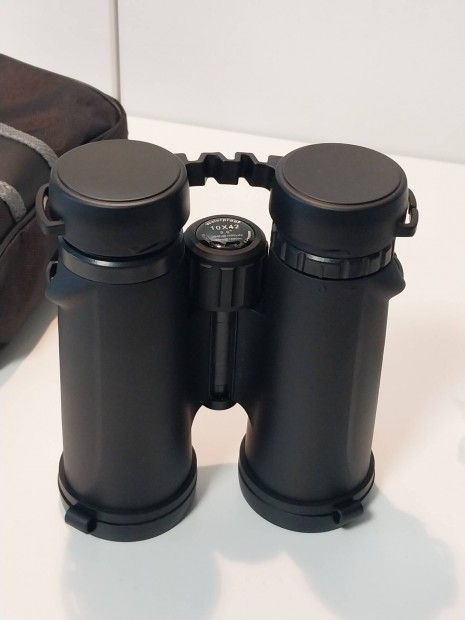 Celestron Outland X 10x42 kereső távcső