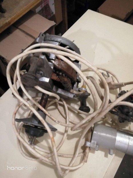 Centrifuga motor (Retro gömböjű centrifuga)