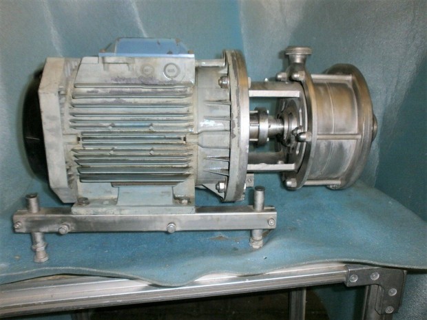 Centrifugal szivatty talpas Apv 7,5kw ( 2933 )