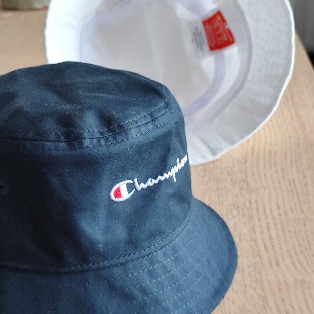 Champion kalap 2 db