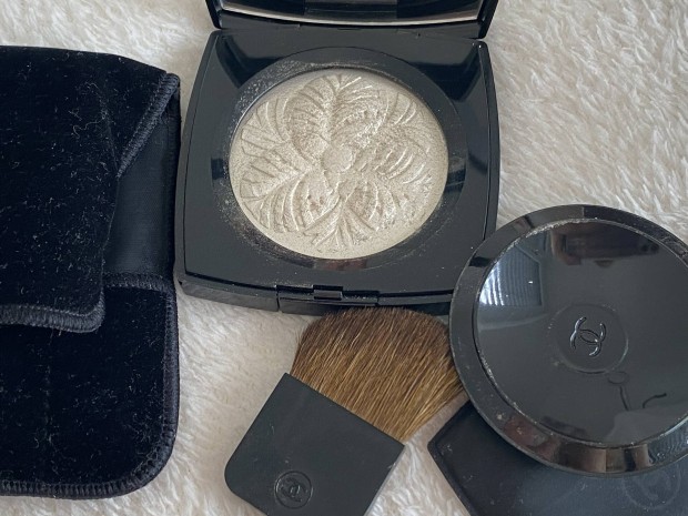 Chanel Camlia highlight powder