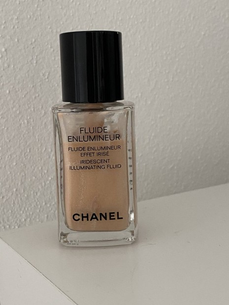 Chanel fluid highlighter or ivory