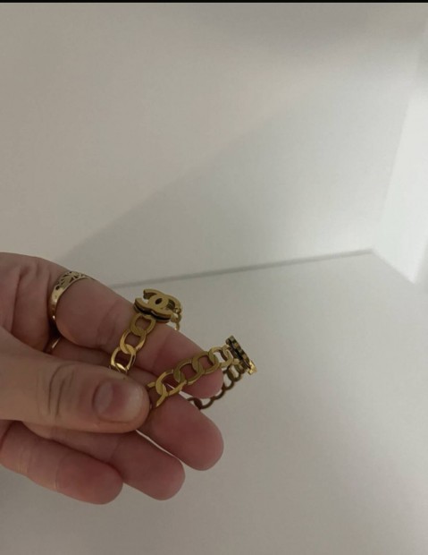 Chanel karika f�lbeval�