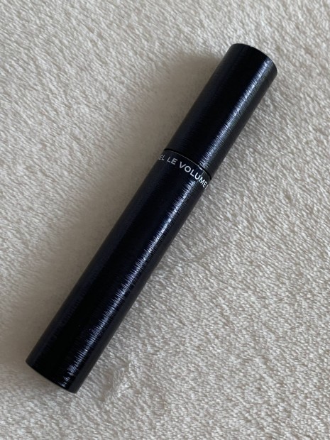 Chanel le volume rvolution 10 Szempillaspirl 