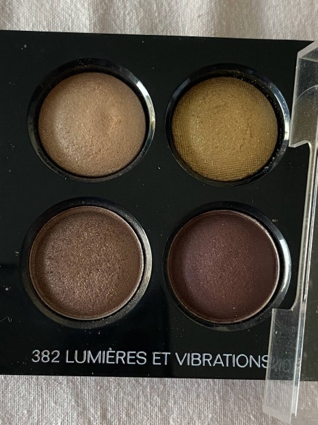 Chanel Lumieres et Vibrations (382) Les 4 Ombres Multi-Effect Quadra  Eyeshadow Review & Swatches