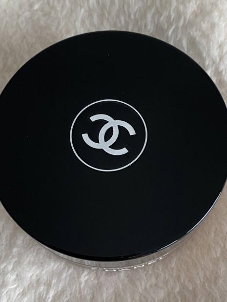 Chanel vitalumire loose powder foundation n30