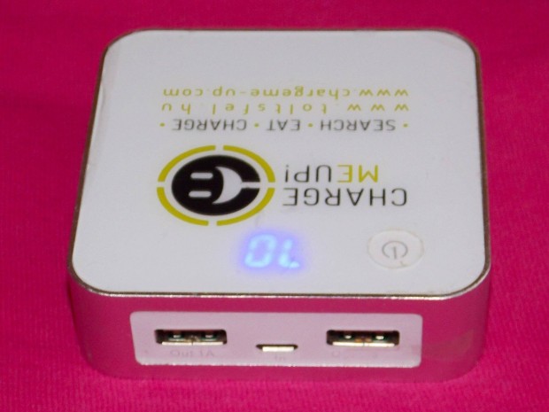 Charge Me Up 7800 mAh-s, dupla USB portos powerbank, kls akku
