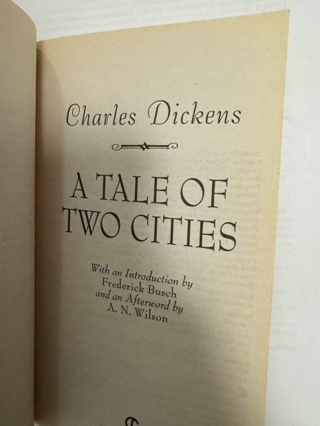 Charles Dickens A Tale of Two Cities