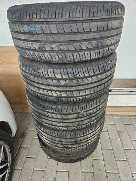 Chengshang nyri gumi 225/45R18 jszer llapotban DOT2021